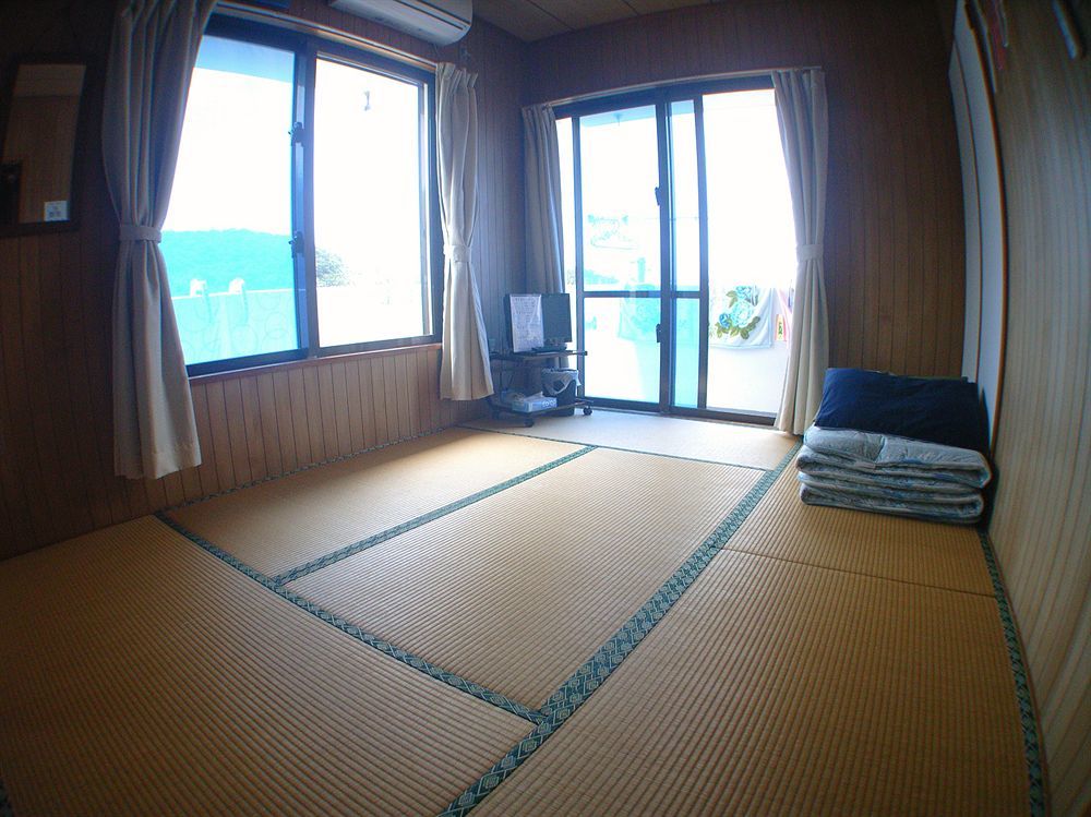 Hotel Minshuku Yadokari Zamami Exterior foto